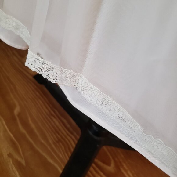 Vintage Miss Elaine chiffon nightgown & robe peignoir set in baby pink - Picture 4 of 16